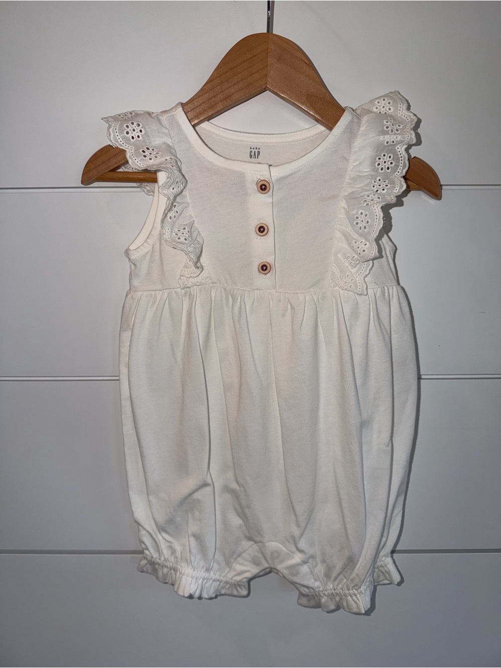 NWT Baby Gap White Eyelet Ruffle Bubble Romper 6-12M Cottagecore Boho Summer